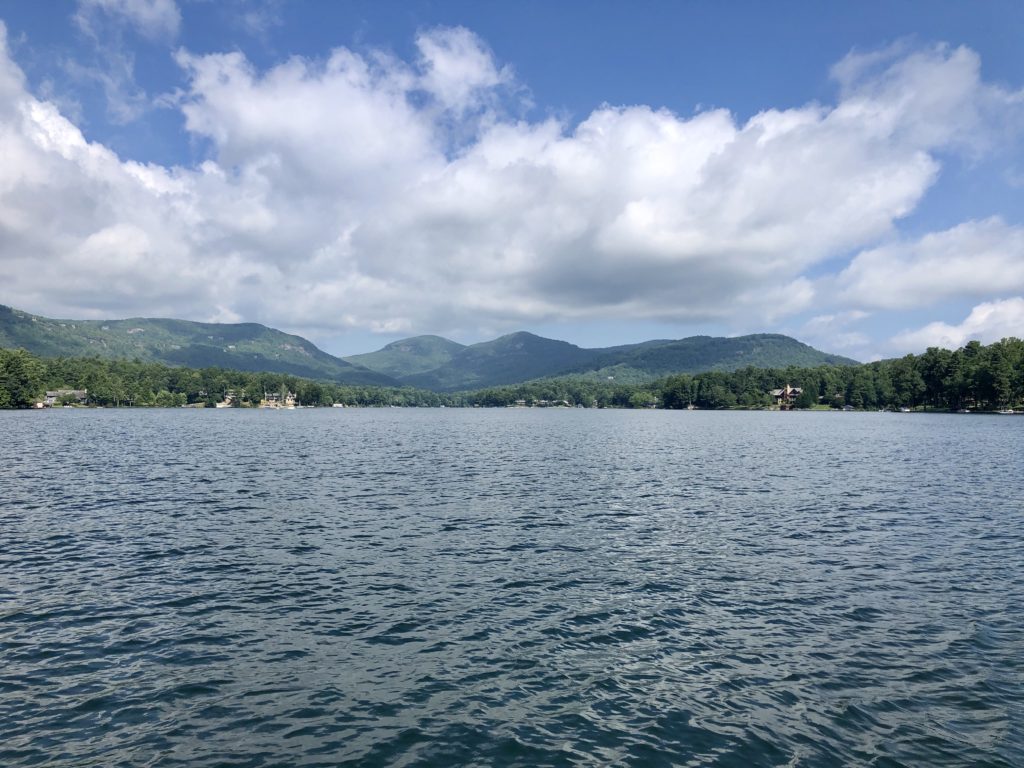 Seasonal Guide to a Mountain Getaway: Lake Toxaway, NC • goexplauring.com